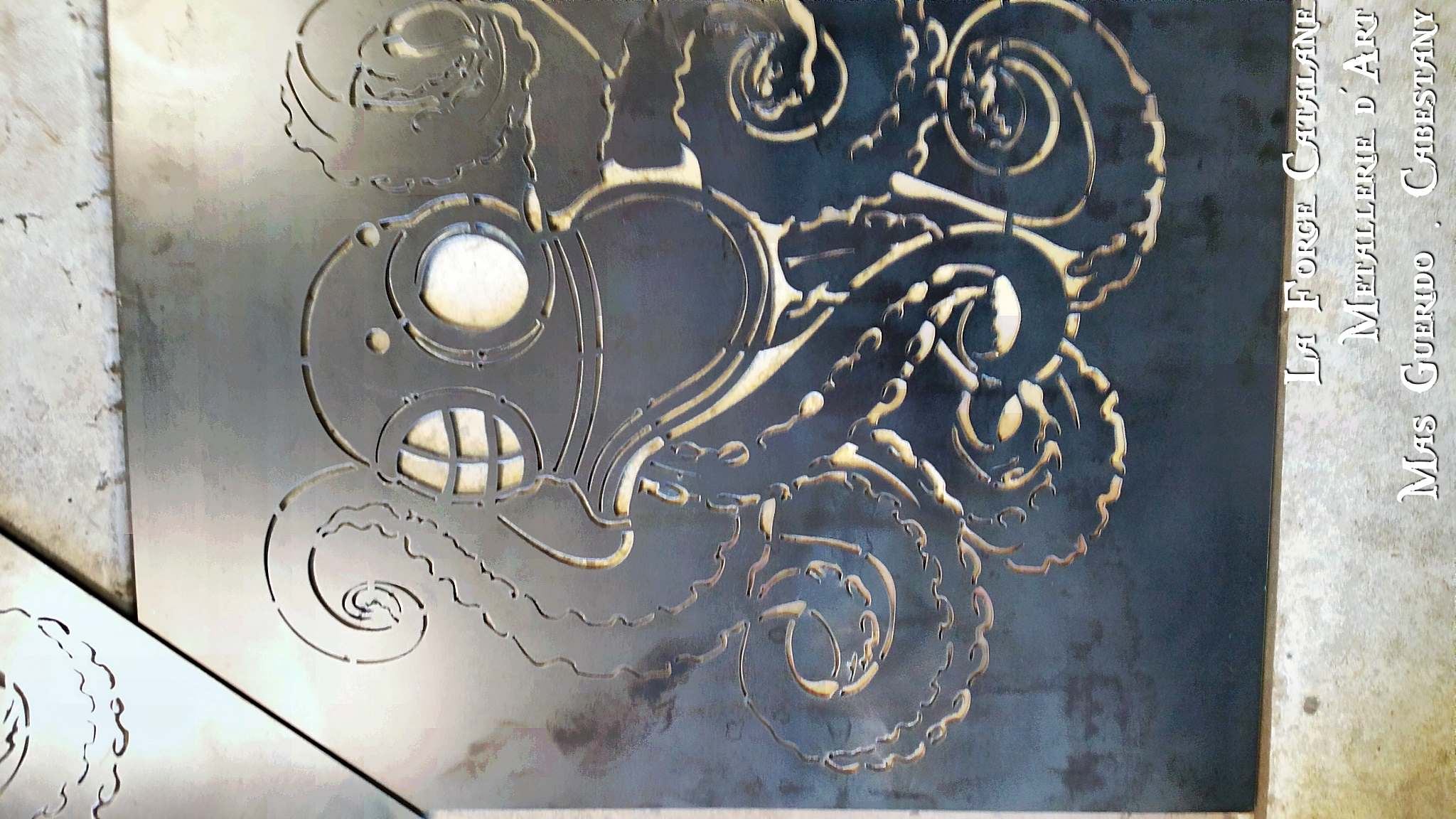 decoupe laser poulpe plongeur  forge catalane.jpg